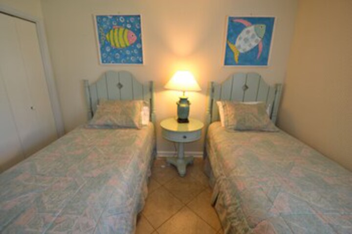Room 32 of 44