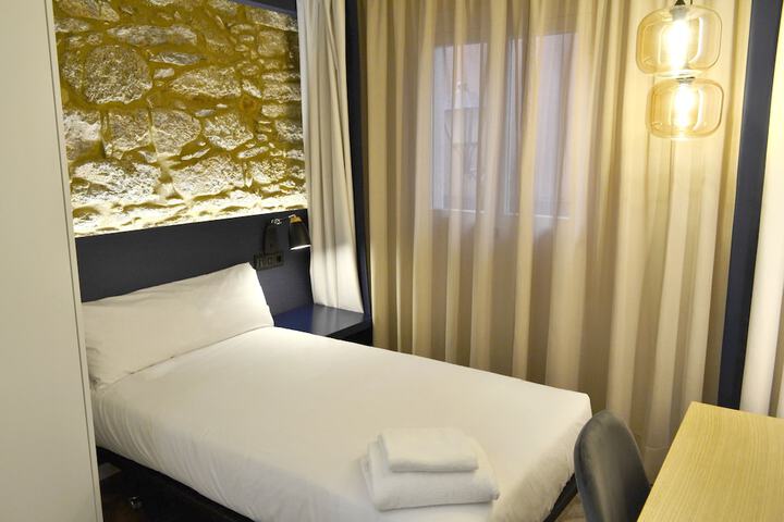 Room 22 of 33