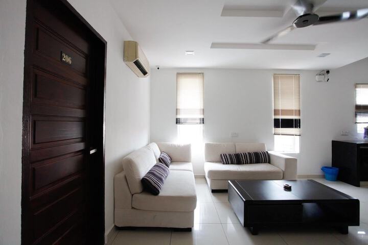 Room 16 of 33