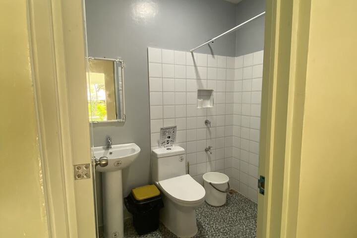 Room 30 of 59