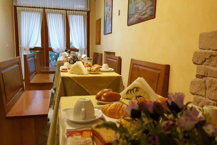 Dining 43 of 66