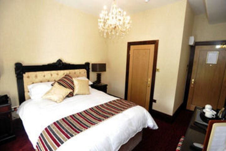 Room 35 of 64