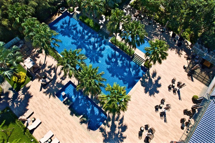 Pool 39 of 106