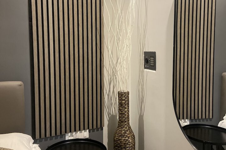 Room 28 of 48