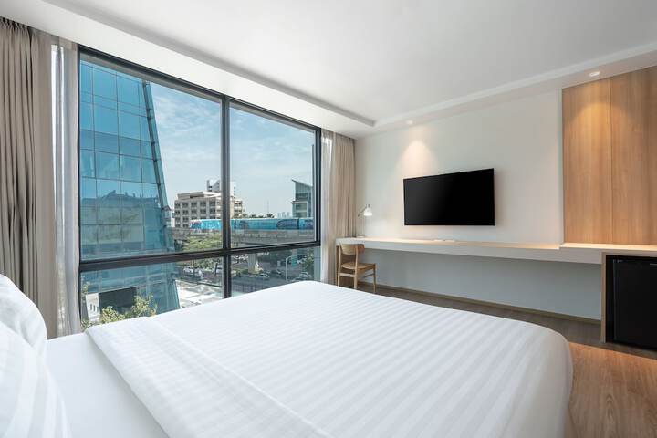 Room 21 of 106
