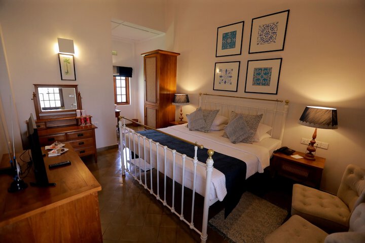 Room 6 of 36