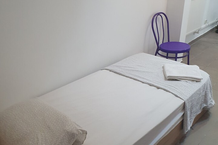 Room 8 of 109