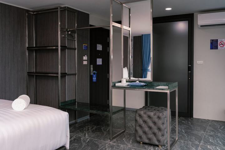 Room 42 of 138