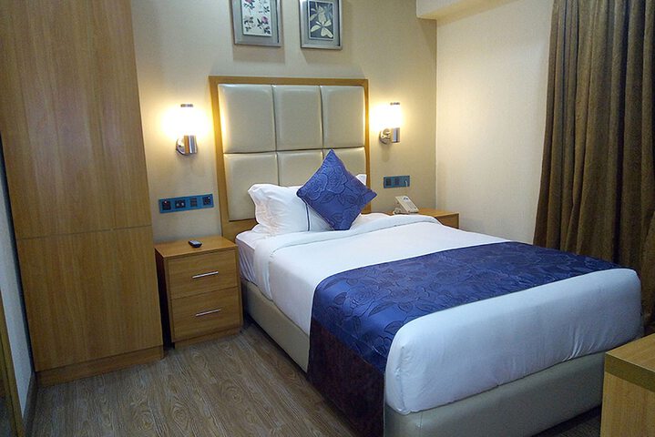 Room 5 of 43