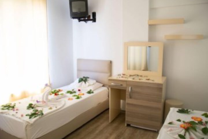 Room 6 of 29
