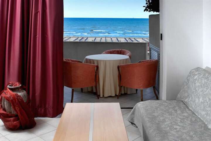 Altamarea Residence & Hotel