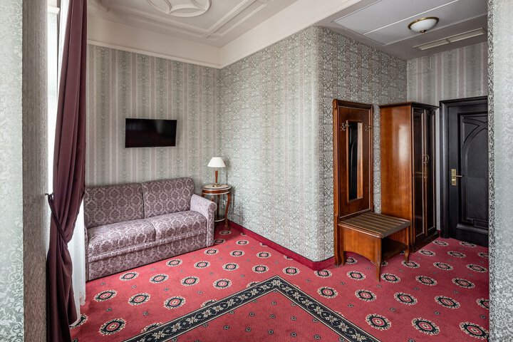 Room 51 of 127