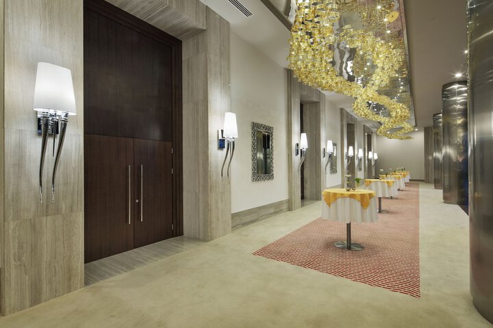 Hotel Interior 19 of 303