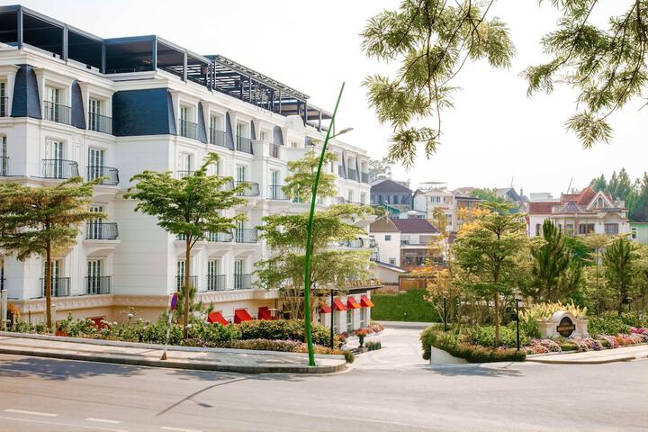 Exterior of Golden Sun Hotel - Dalat