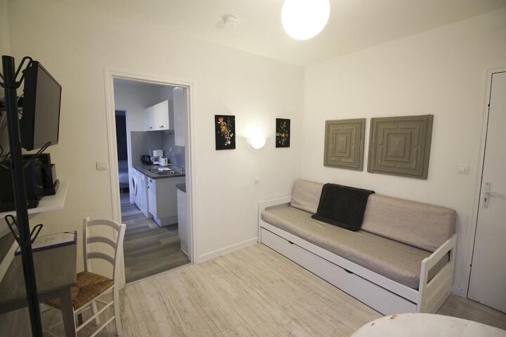 Room 90 of 164