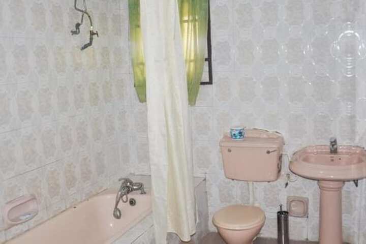 Room 15 of 19