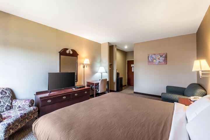 1 King Bed (9 of 14)