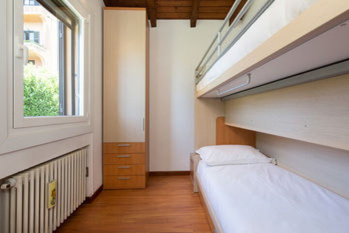 Room 249 of 450