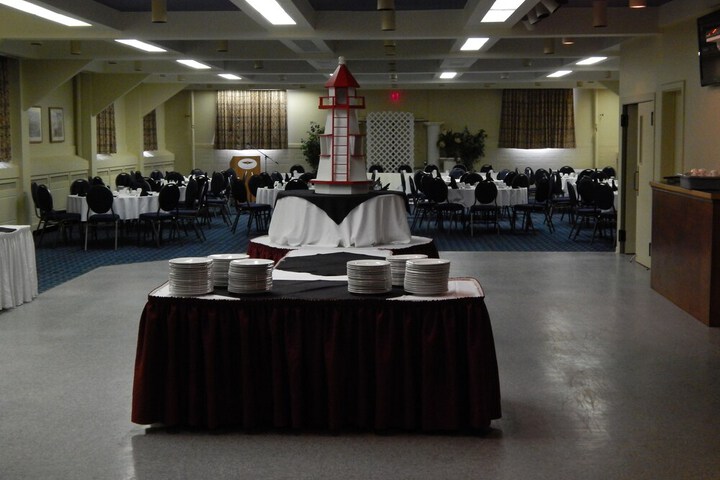 Ballroom/Hall 23 of 27