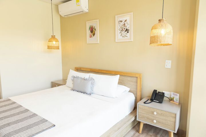 Room 33 of 119