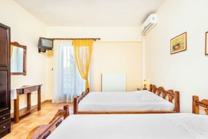 Room 13 of 26