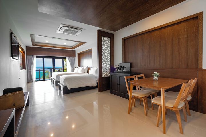 Room 35 of 107
