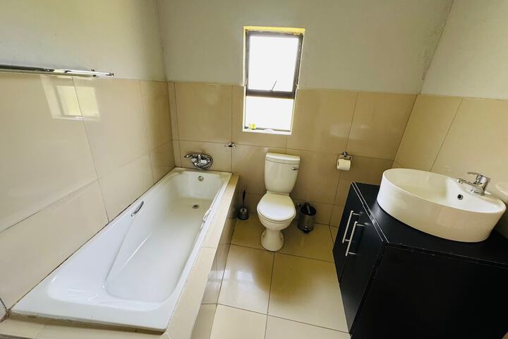 Room 40 of 76