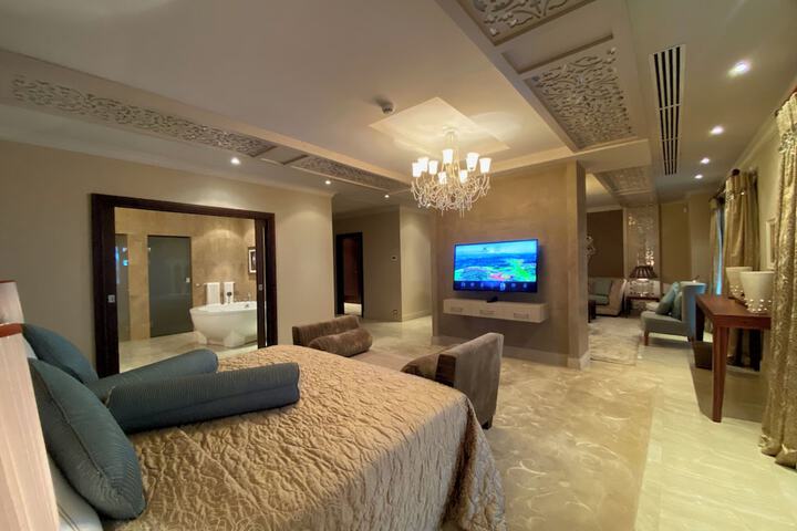Room 15 of 125