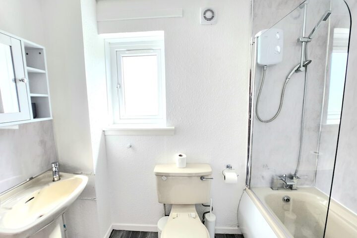 Room 27 of 28
