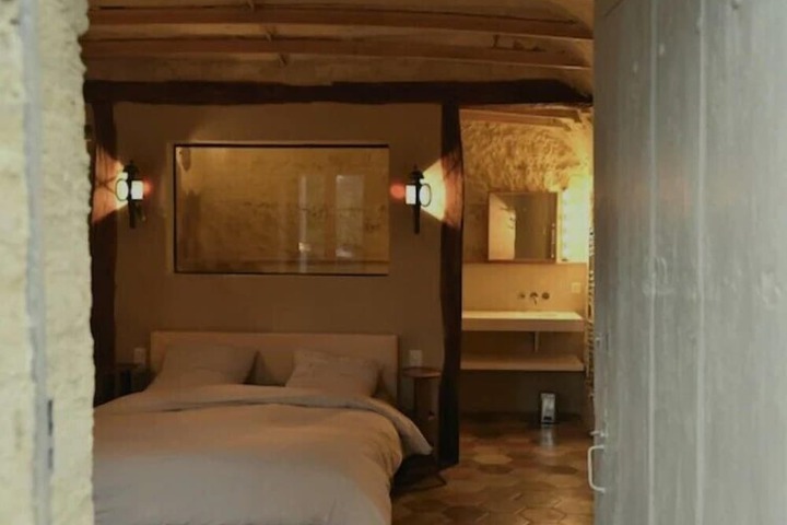 Room 19 of 89