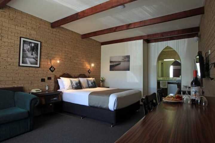 Room 19 of 43