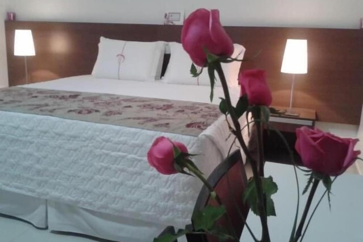 Room 8 of 40