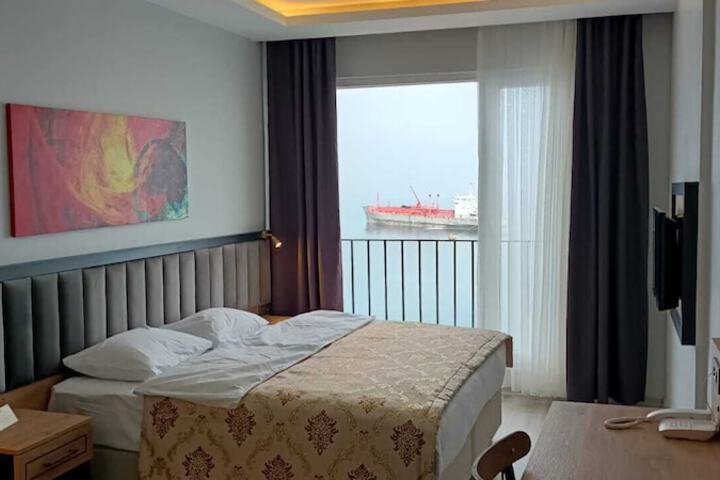 Room 35 of 115