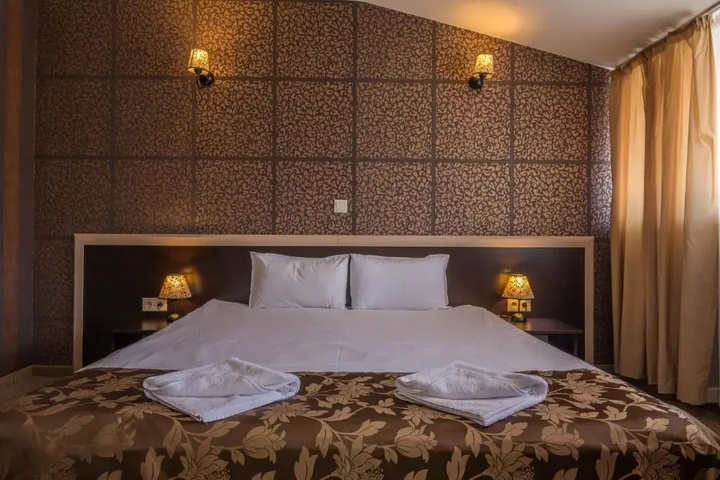 Room 3 of 17