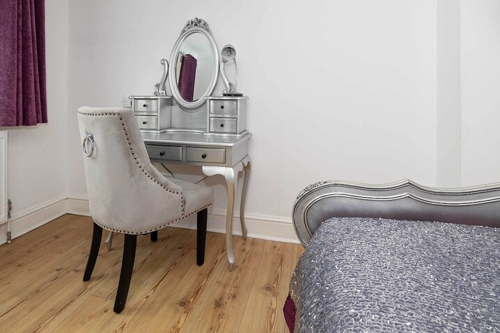 Room 35 of 74