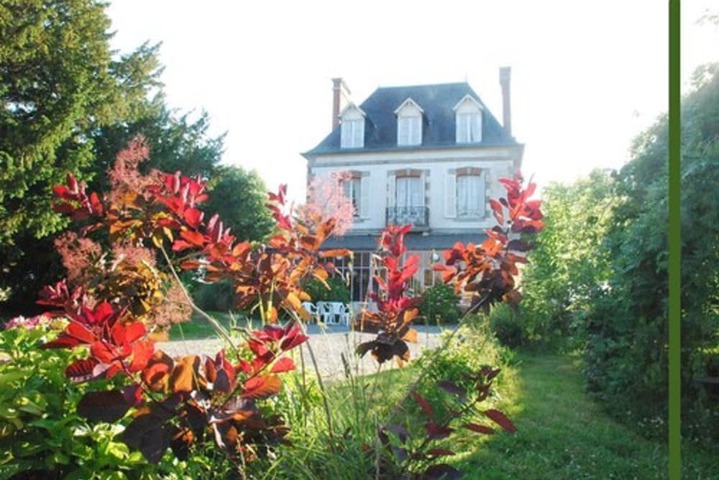 Hotel Entry