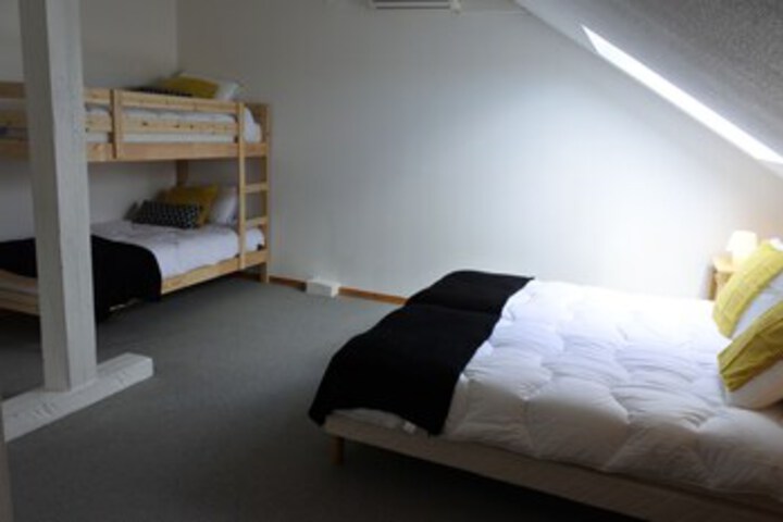 Room 33 of 39