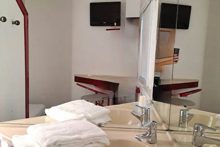 Room 7 of 26