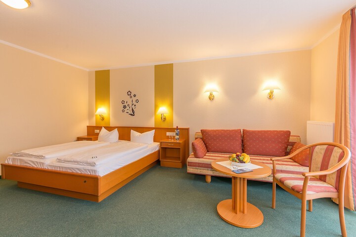 Room 15 of 25
