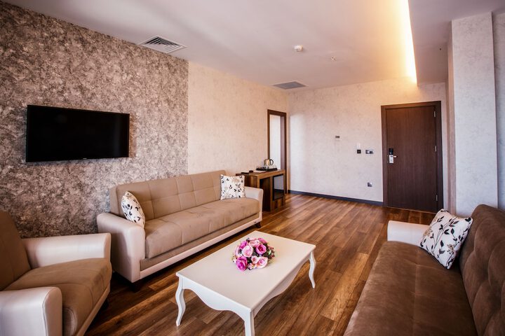 Room 28 of 58