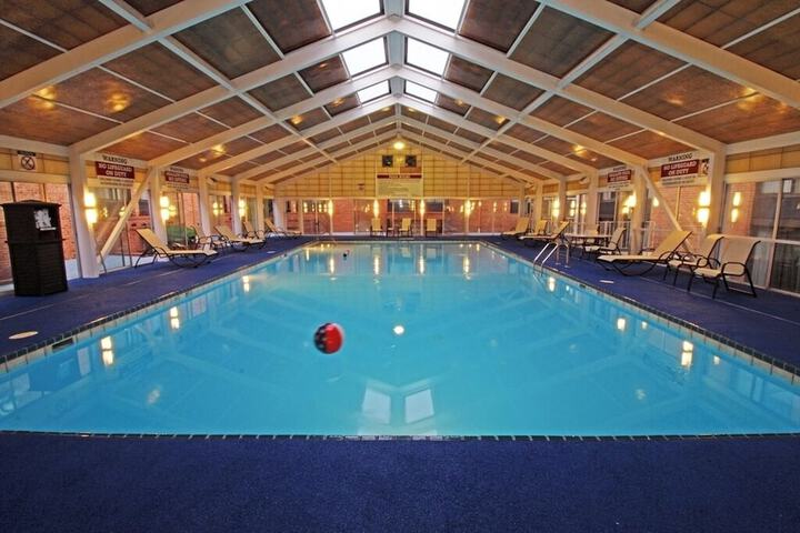 Hotel with Pool