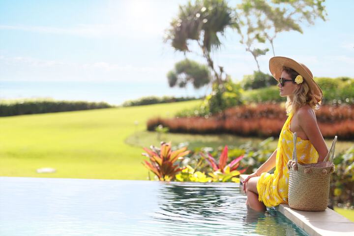 Pool Hotel