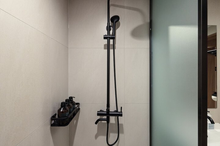 Room 32 of 51