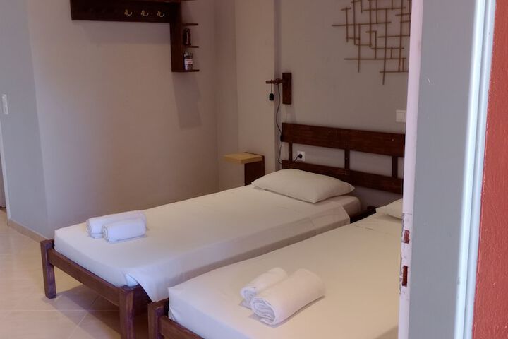 Room 25 of 105