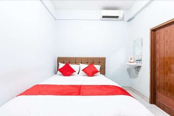 Room 5 of 10
