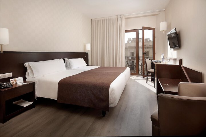Room 28 of 85