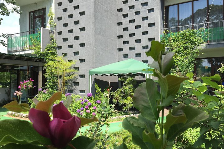 Hotel Exterior 61 of 78