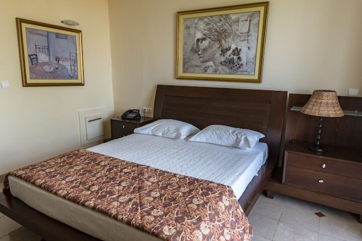 Room 10 of 51
