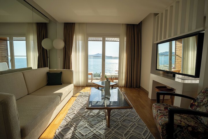Room 65 of 180