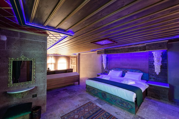 Room 42 of 85